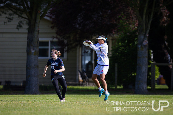 Saturday full coverage from USAU D-I College Championships, UC Santa Cruz vs UC Davis