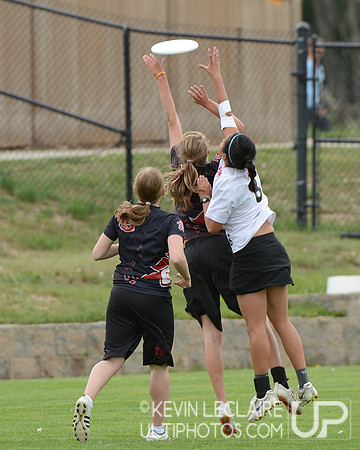 2012 USAU D-I College Championships Friday Round 1 Action