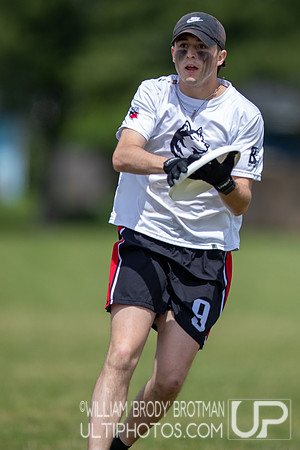 Day 1 of the USA Ultimate D-I College Championships