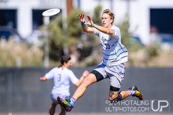 Hybrid vs MOONDOG during Club Championships at Surf Cup Sports Park