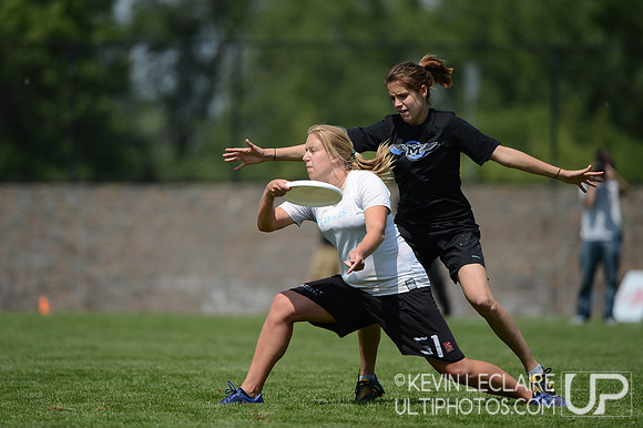 2012 USAU D-I College Championships Friday Action