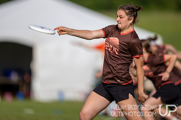 Day 1 of the USA Ultimate D-I College Championships