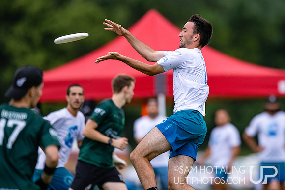 Gentle vs Guayota in pool play at World Ultimate Club Championships
