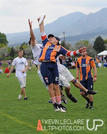 Saturday Photo Highlights Preview -- 2011 USAU College Championships