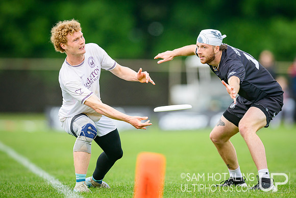 Colorado Mamabird vs Carleton College CUT in finals at USAU D-I College Championships