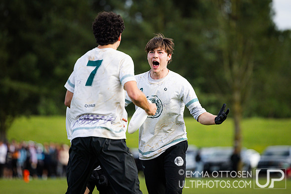 Sunday full coverage from USAU D-IIII College Championships: Semi-Finals