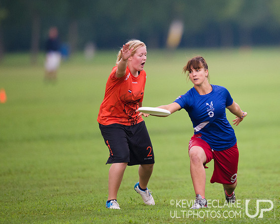 Monday Round 1 Pool Play Action