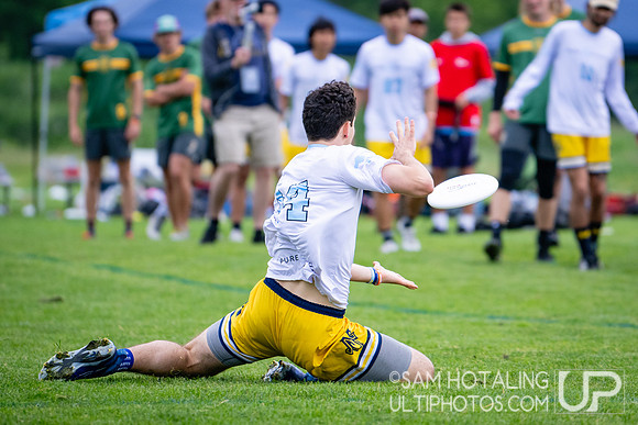 Pool play at USAU D1 College Championships