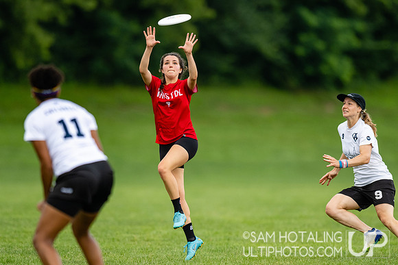 Bristol Women vs FABulous in pool play at World Ultimate Club Championships