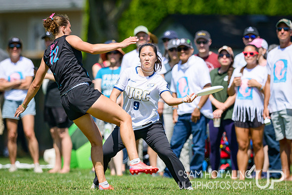 Saturday pool play at USAU D-I College Championships