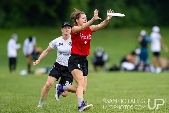 Bristol Women vs FABulous in pool play at World Ultimate Club Championships