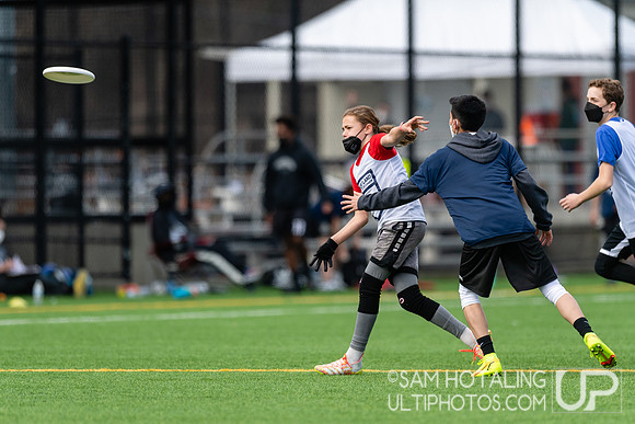 Youth ultimate frisbee at Seven Hills Invite