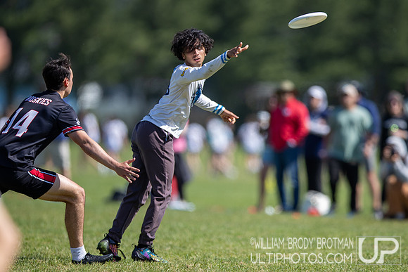 Day 2 of the USA Ultimate D-I College Championships