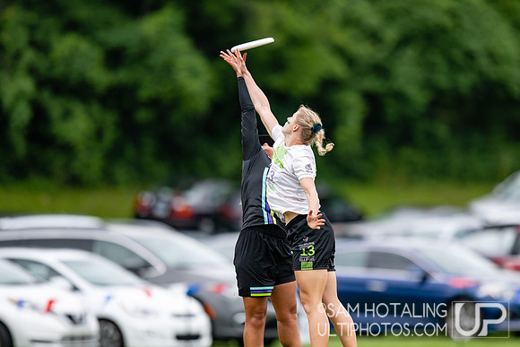 Ellipsis vs La Septima in pool play at World Ultimate Club Championships