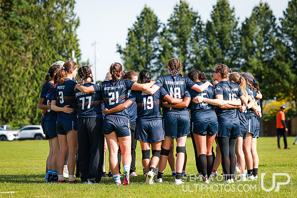 Saturday full coverage from USAU D-I College Championships, UC Santa Cruz vs UC Davis