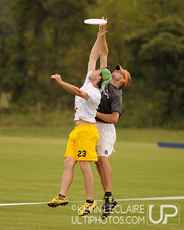 Sunday action at 2010 Capital Mixed Sectionals.