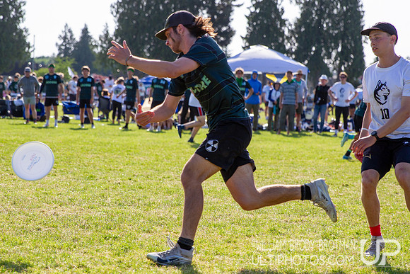 Day 2 of the USA Ultimate D-I College Championships