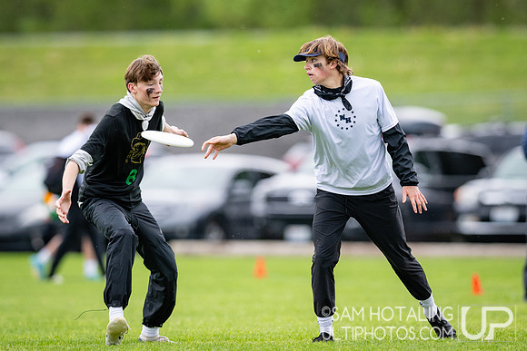 Pool play round IV at DiscNW Spring Reign