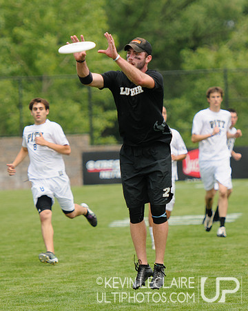 2012 USAU D-I College Championships Friday Action