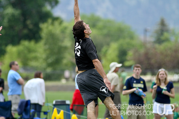 2012 USAU D-I College Championships Friday Round 3 Action