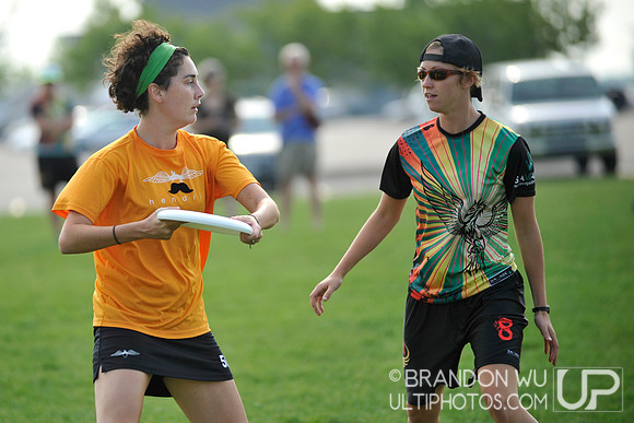 Sunday Women's Bracket Play - 2012 USAU D-III College Championships
