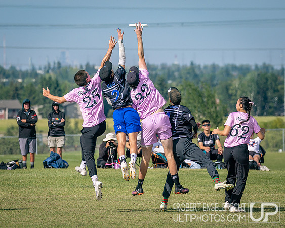 Edmonton, AB: Canadian Ultimate Seniors Championships 2025. Saturday, Aug. 16