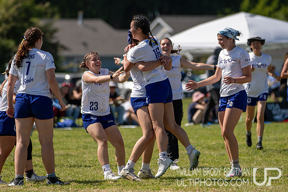 Day 2 of the USA Ultimate D-I College Championships