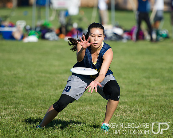 2014 USAU D-I College Champs Saturday Round 1 Action