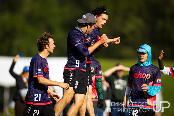 Sunday full coverage from USAU D-IIII College Championships: Semi-Finals