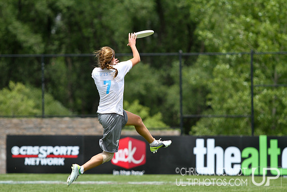 2012 USAU D-I College Championships Sunday Action