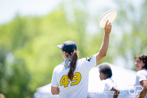 Women’s pool play at USAU DI College Championships