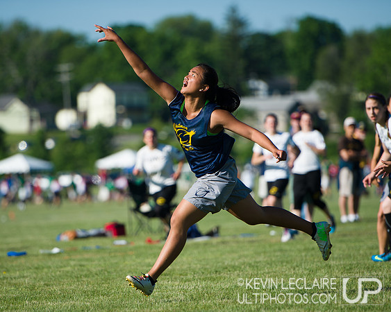 2014 USAU D-I College Champs Saturday Round 1 Action