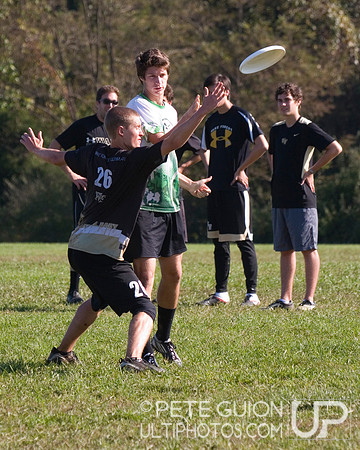 Sunday Round 1 Action -- 2011 Hucks off the Hilltop