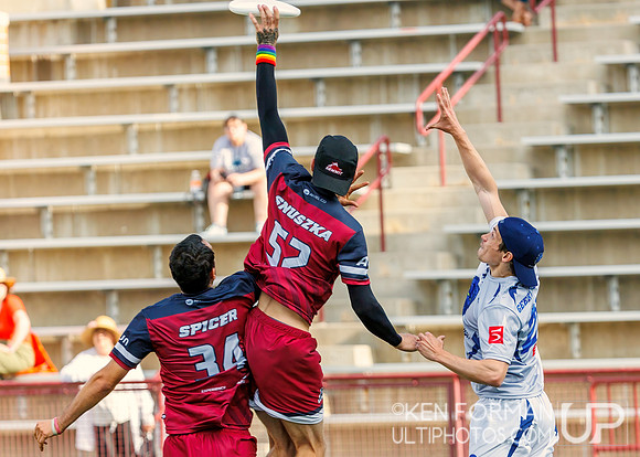 Action from Colorado  Summit vs. Seattle Cascades.