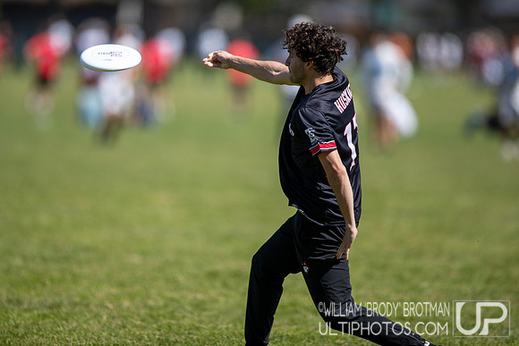 Day 2 of the USA Ultimate D-I College Championships
