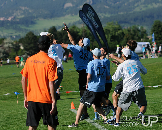 2012 USAU D-I College Championships Sunday Action