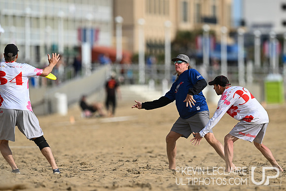 Sunday Action - 2025 Beach Championships