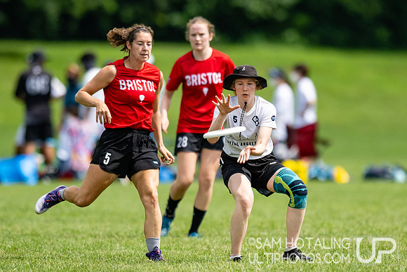 Bristol Women vs FABulous in pool play at World Ultimate Club Championships