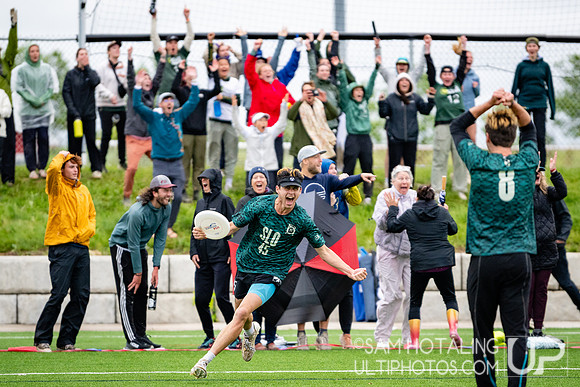 Semifinals at USAU DI College Championships
