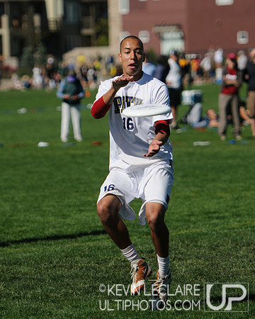 2012 USAU D-I College Championships Sunday Action
