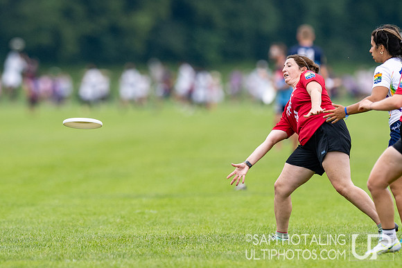 Pop Ultimate vs Spanglish in pool play at World Ultimate Club Championships