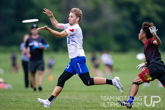 GOAT vs Nomadic Tribe in pool play at World Ultimate Club Championships