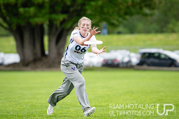 Pool play round IV at DiscNW Spring Reign