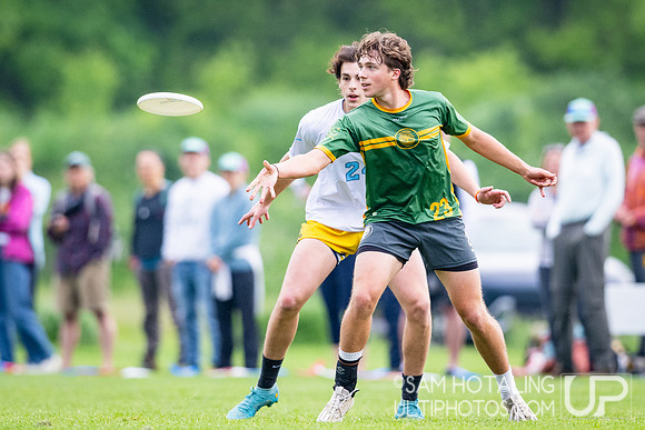 Men’s pool play at USAU DI College Championships