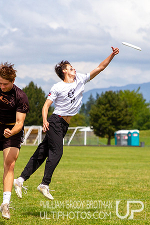 Day 1 of the USA Ultimate D-I College Championships
