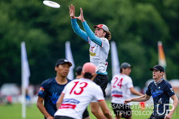 CUSB Open vs Mephisto in pool play at World Ultimate Club Championships
