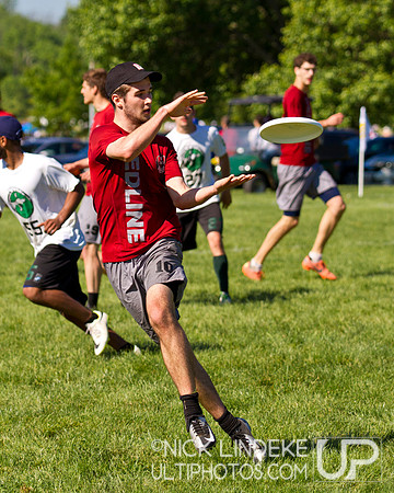 2014 USAU D-I College Champs Saturday Action