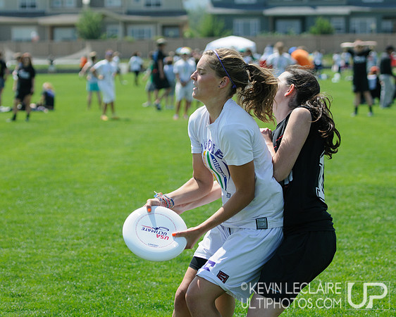 2012 USAU D-I College Championships Friday Action