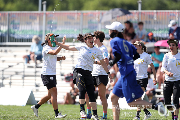 Fury and Swampybarg at the 2022 World Ultimate Club Championships