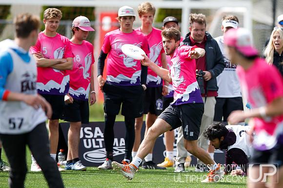 Day 2 of USA Ultimate 2022 D-III College Championships